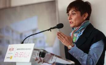La ministra de Vivienda y Agenda Urbana, Isabel Rodríguez, durante la colocación de primera piedra de una nueva promoción de viviendas protegidas en Sevilla.