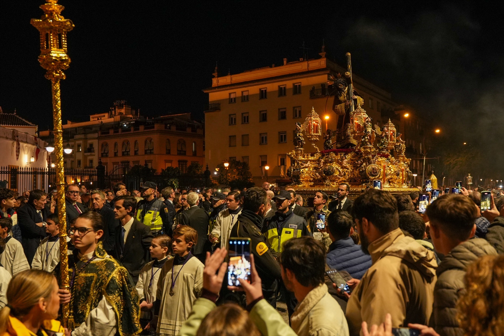 Procesión de Clausura del II Congreso Internacional de Hermandades, en Sevilla a 8 de diciembre.