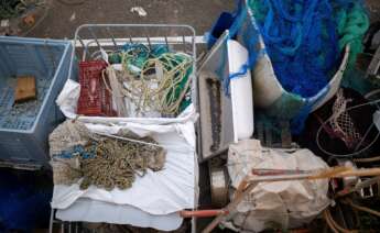 Materiales de pesca en un puerto del Mediterráneo.