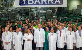En 2018, el Rey Felipe VI y la antigua presidenta de la Junta de Andalucía, Susana Díaz, inauguraron la nueva fábrica del Grupo Ybarra en Dos Hermanas (Sevilla).