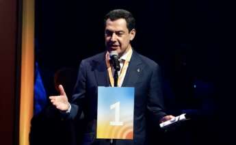 El presidente de la Junta de Andalucía, Juanma Moreno, en la clausura del congreso del Partido Popular Europeo (PPE), a 30 de abril de 2025, en Valencia.