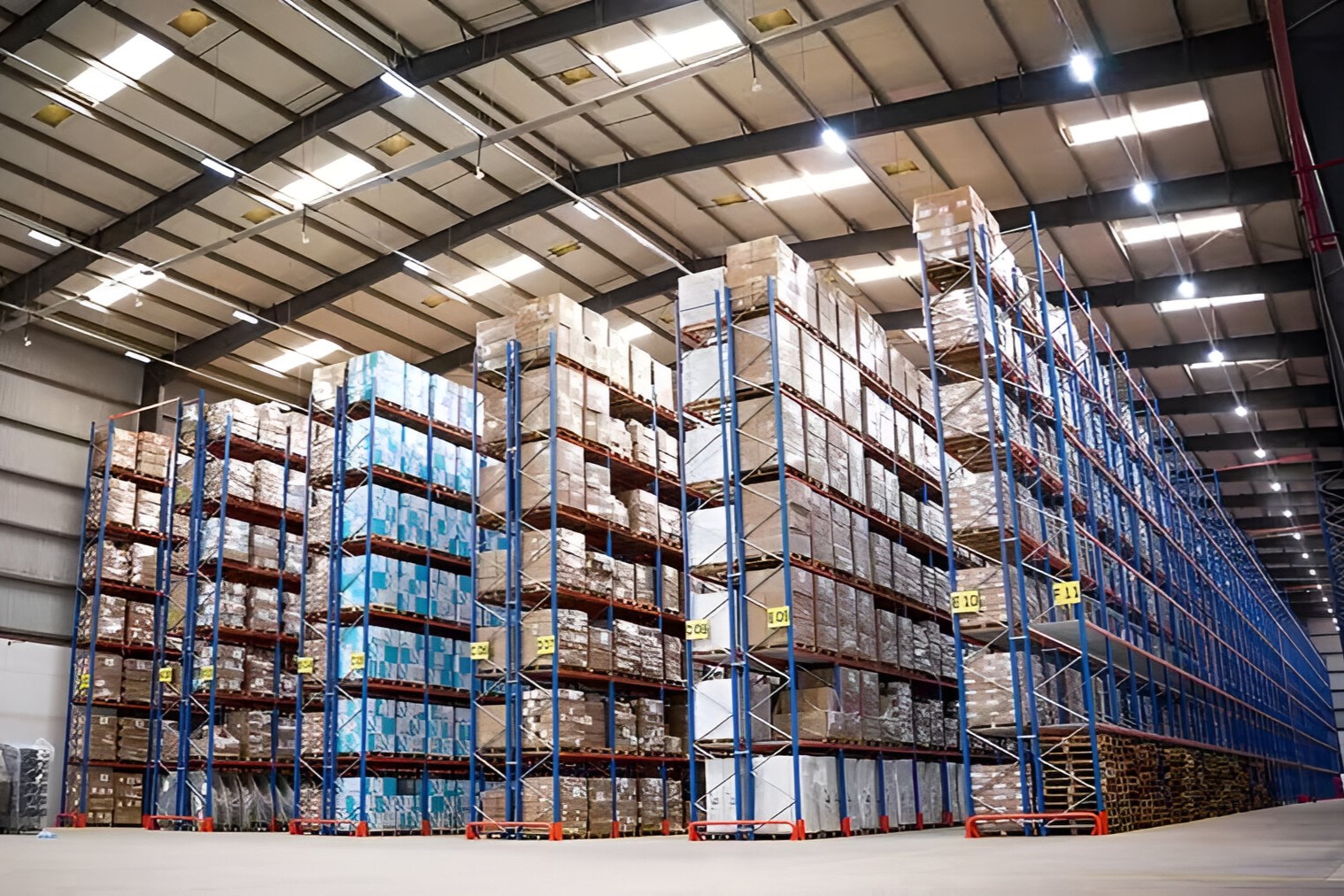 Interior del nuevo centro logístico de Maersk en Dakar (Senegal).
