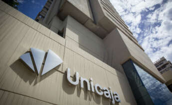 Edificio de la sede de Unicaja Banco en Málaga.