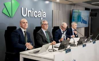El presidente de Unicaja, José Sevilla, y el CEO de la entidad, Isidro Rubiales, en la presentación de los resultados del cuarto trimestre de 2024 de Unicaja.