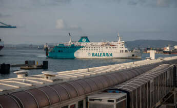 Vista del un buque de Baleària en el puerto de Algeciras durante la operación salida de la Operación Paso del Estrecho (OPE) 2025.