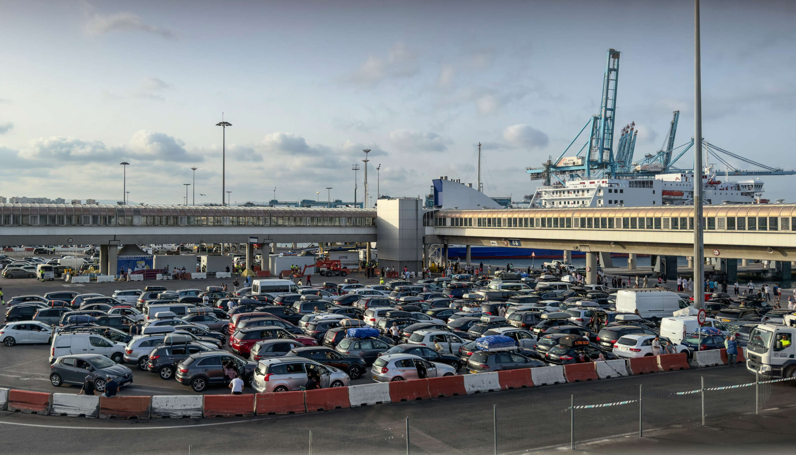 El puerto de Algeciras durante la operación salida de la Operación Paso del Estrecho (OPE) 2025.