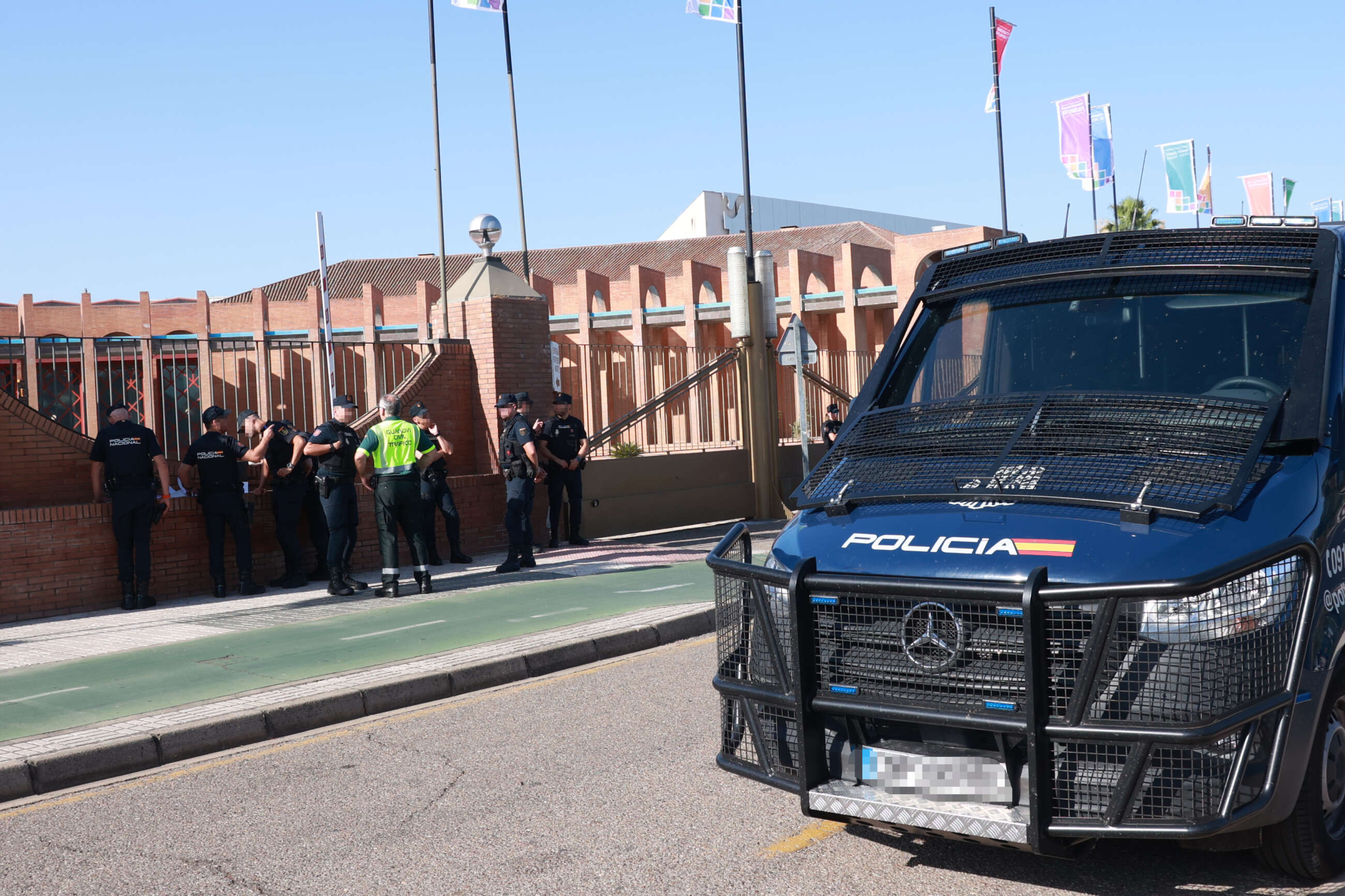 Agentes de la Policía Nacional en Sevilla.