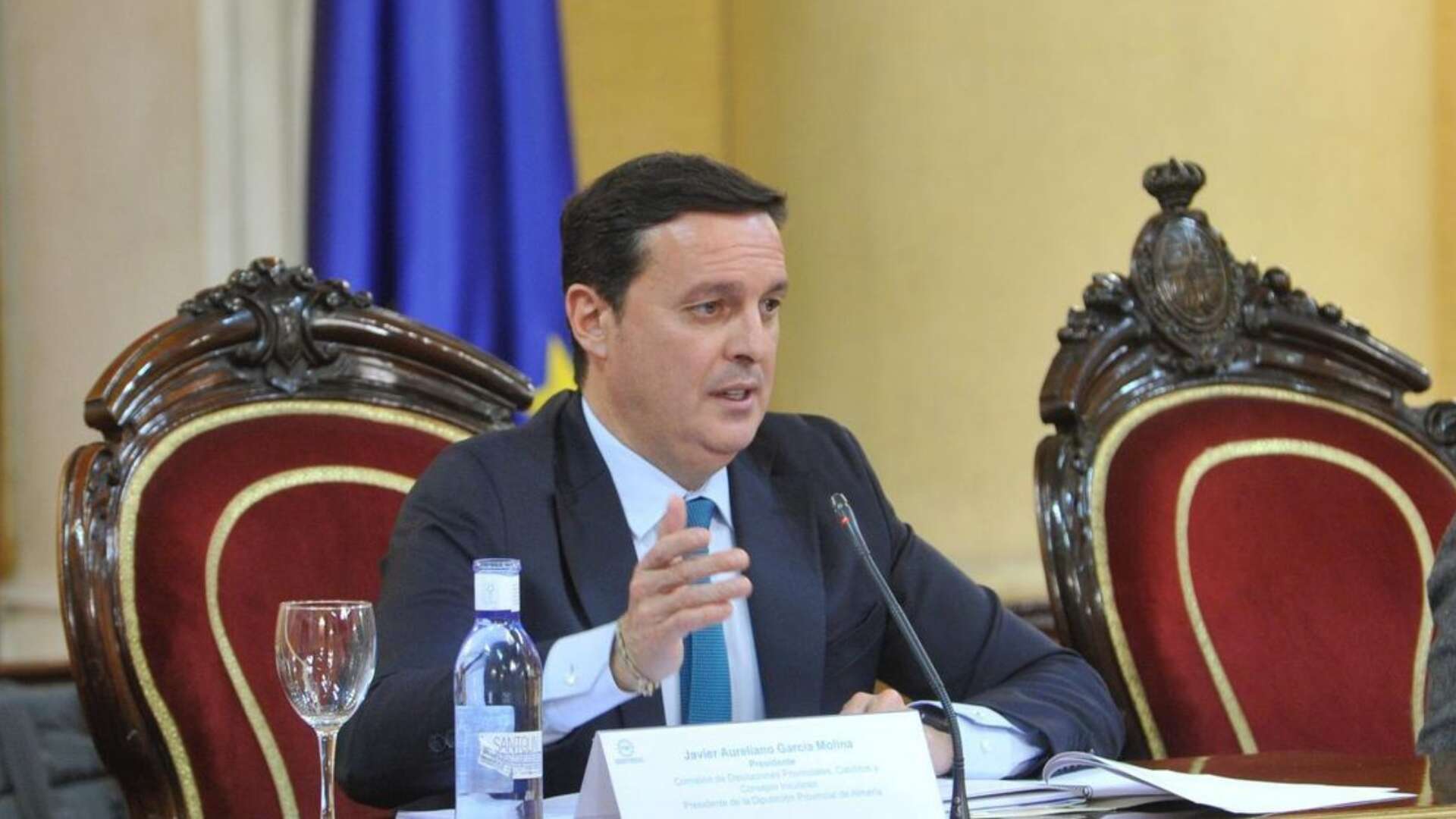 Tras seis años al frente, García Molina se aparta del cargo en medio de la investigación judicial por el caso mascarillas