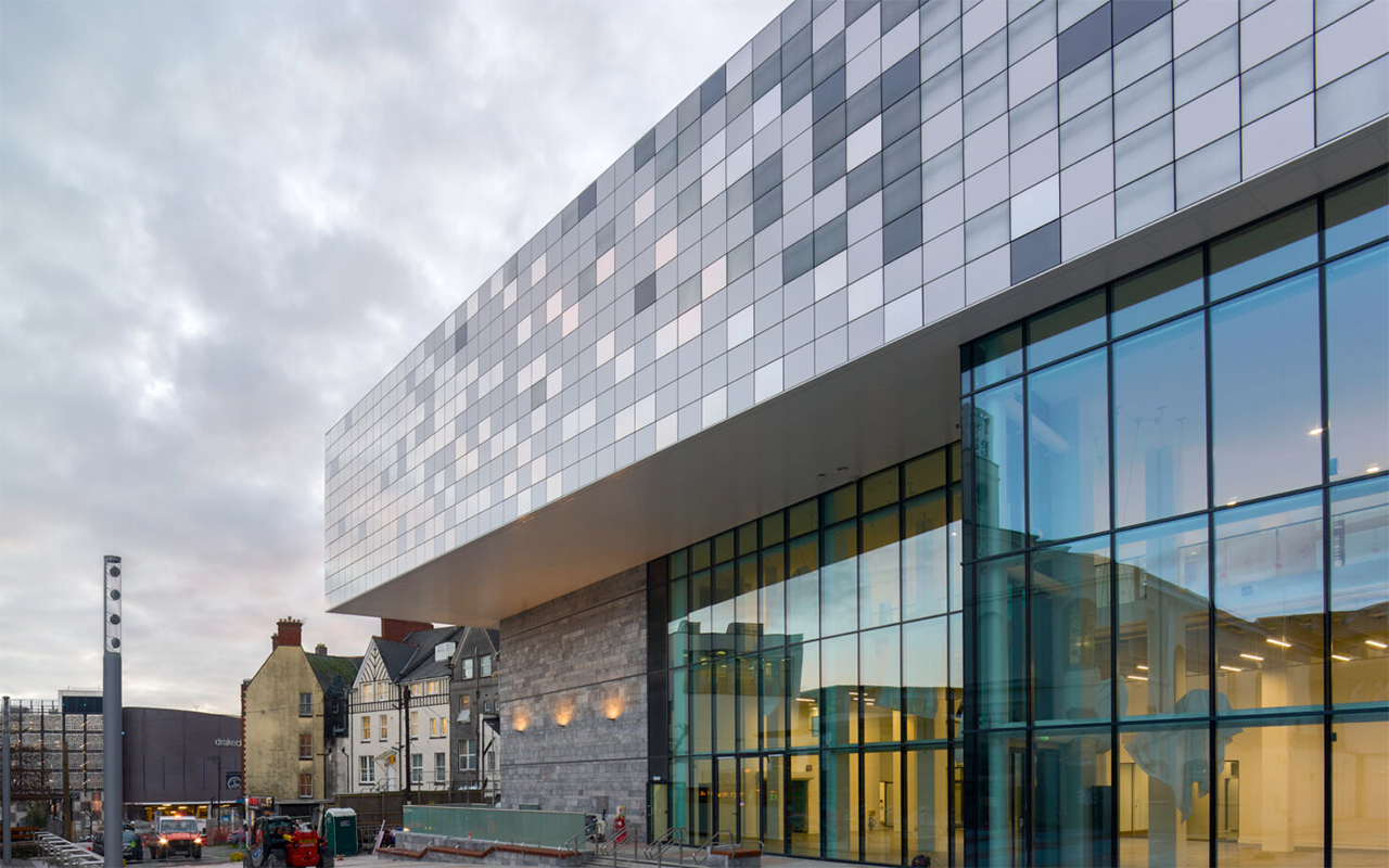Fachada de The Box, en Plymouth