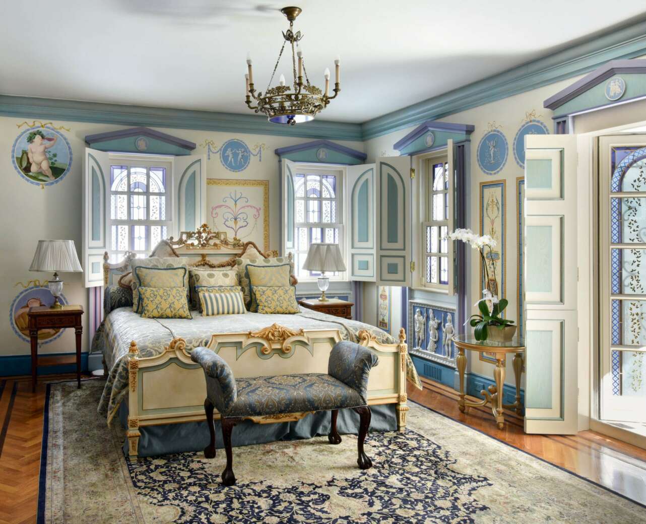 El dormitorio de Gianni Versace en Miami. Foto Editorial Phaidon