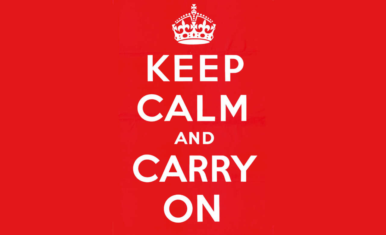 Keep Calm, afiche de 1939 que regresó en el siglo XXI. 'No pasarán', cartel de la Guerra Civil española. Foto: Editorial Pavilion