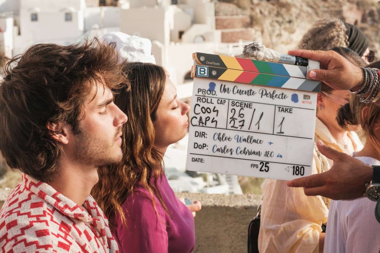 Los protagonistas de Un cuento perfecto (Netflix)