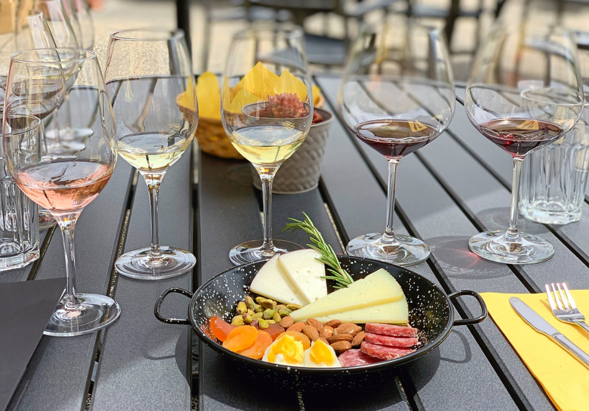 Copas de albariño, tempranillo y de godello californiano de la bodega Marimar Estate.