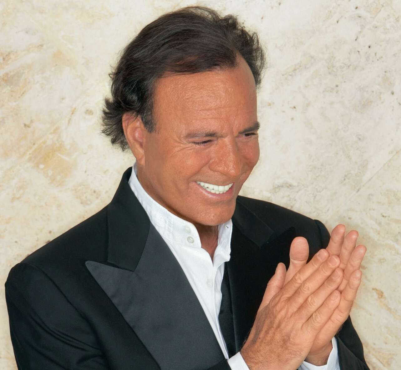 Julio Iglesias tendrá una serie sobre su vida.